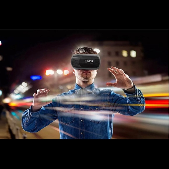 VR Headset - Picture 3 of 6